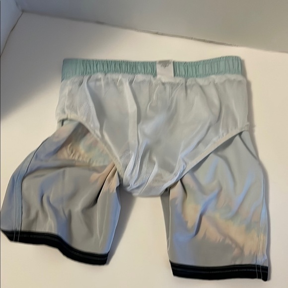 Boys size 8 Multicolor Swim Shorts - Picture 4 of 7